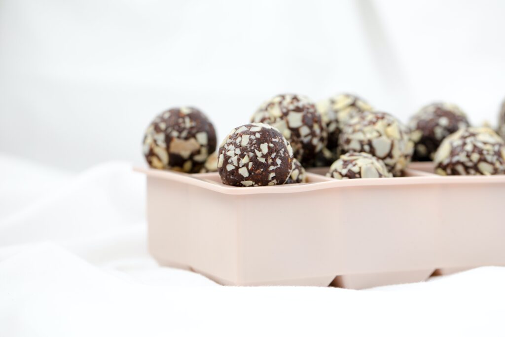 kurma chocolate ball