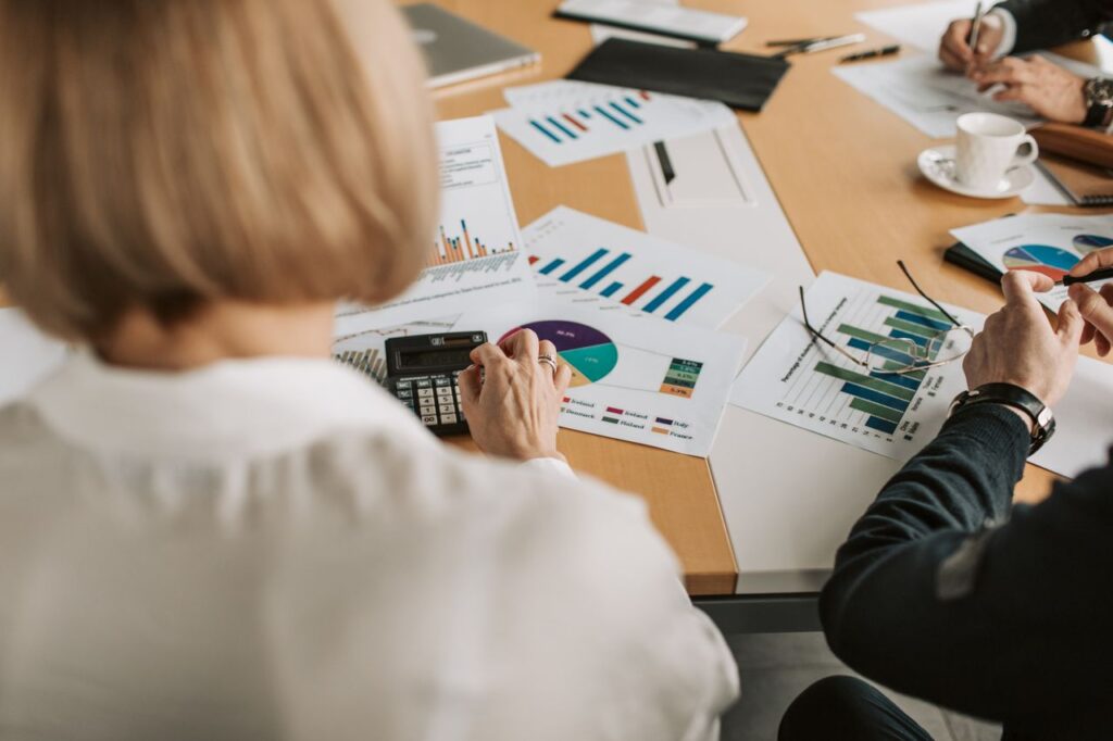 How a Virtual CFO Helps Australian Businesses Improve Cash Flow