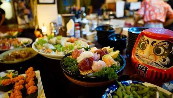 寿司を楽しめる日本のレストラン